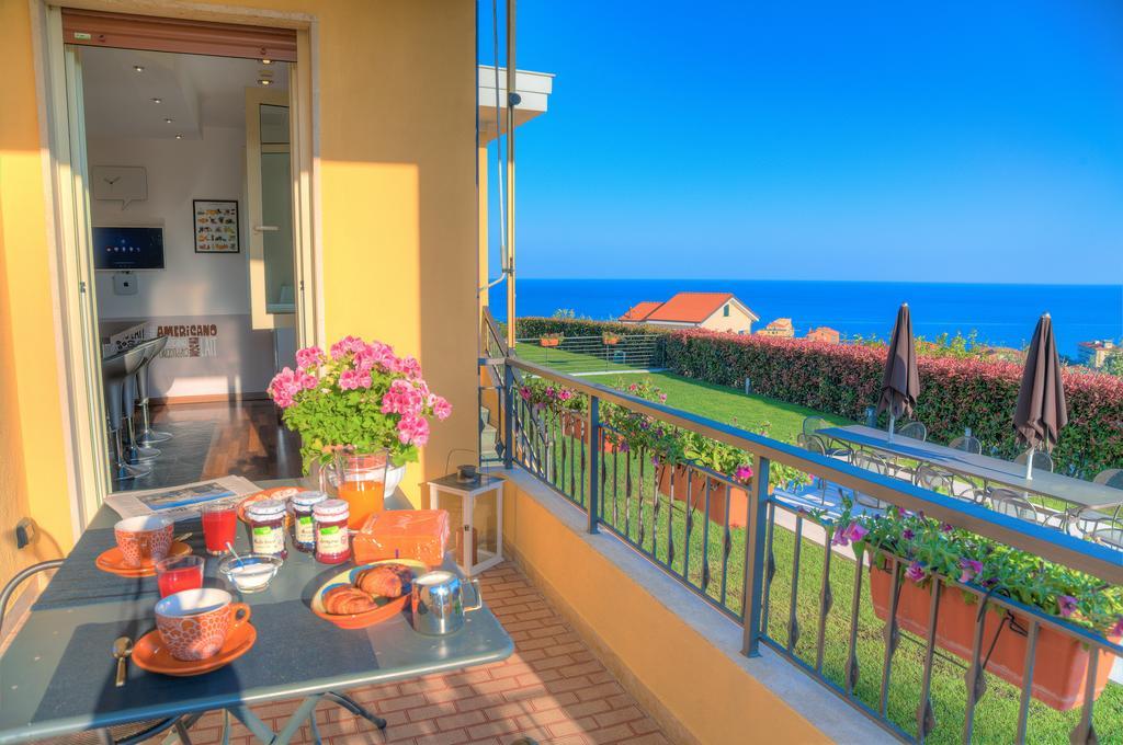 Appartamenti Villa Il Poggiolo Diano Marina Exterior photo